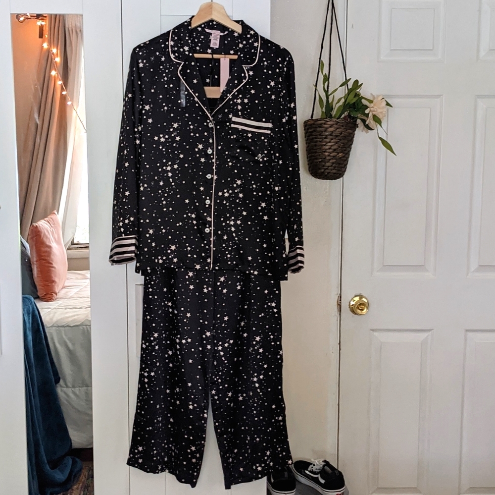 NEW Victoria Secret stars satin pj set, short